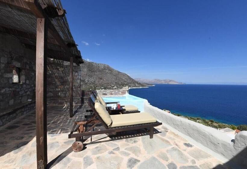 בית מלון כפרי Castlerizaraki