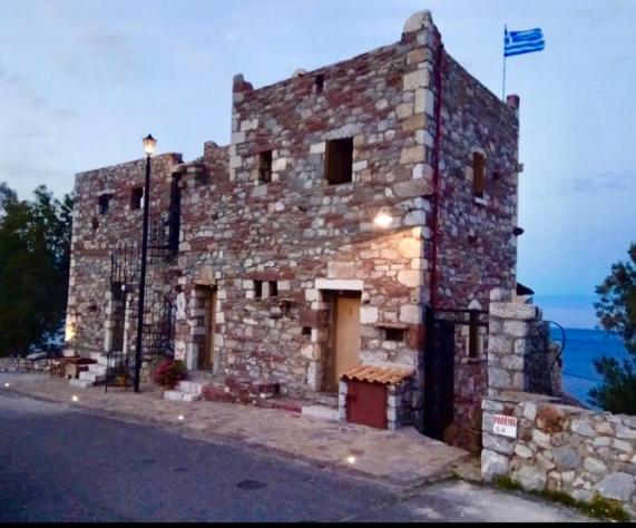 בית מלון כפרי Castlerizaraki