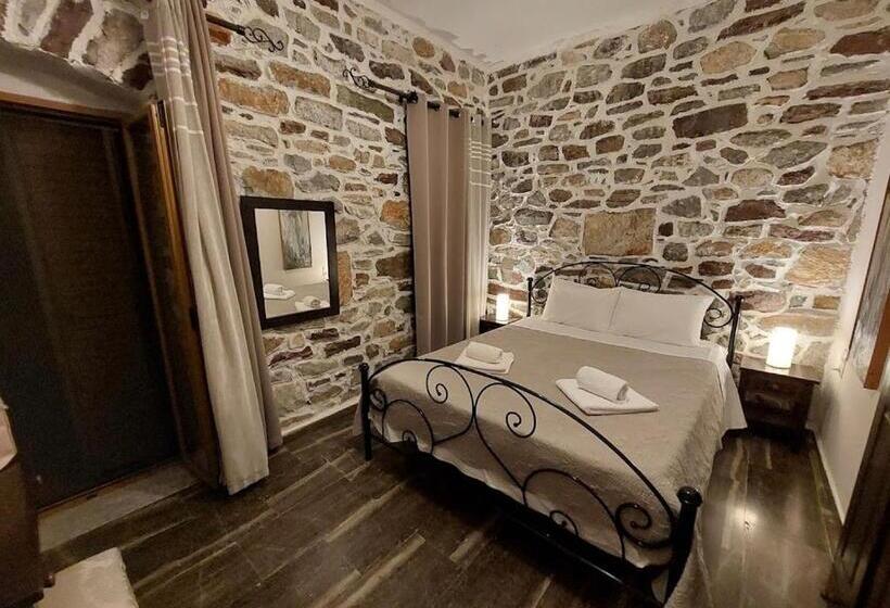 בית מלון כפרי Castlerizaraki