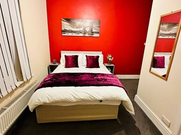 Отель Elm Vale Lodge