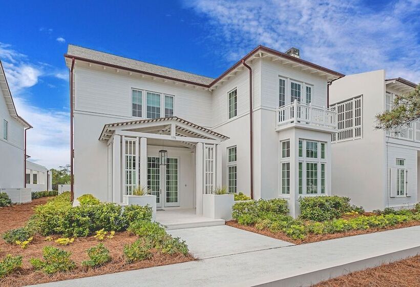 فندق Kaiya Beach Resort