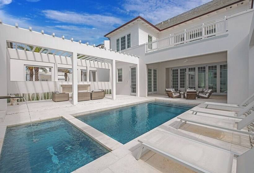 فندق Kaiya Beach Resort