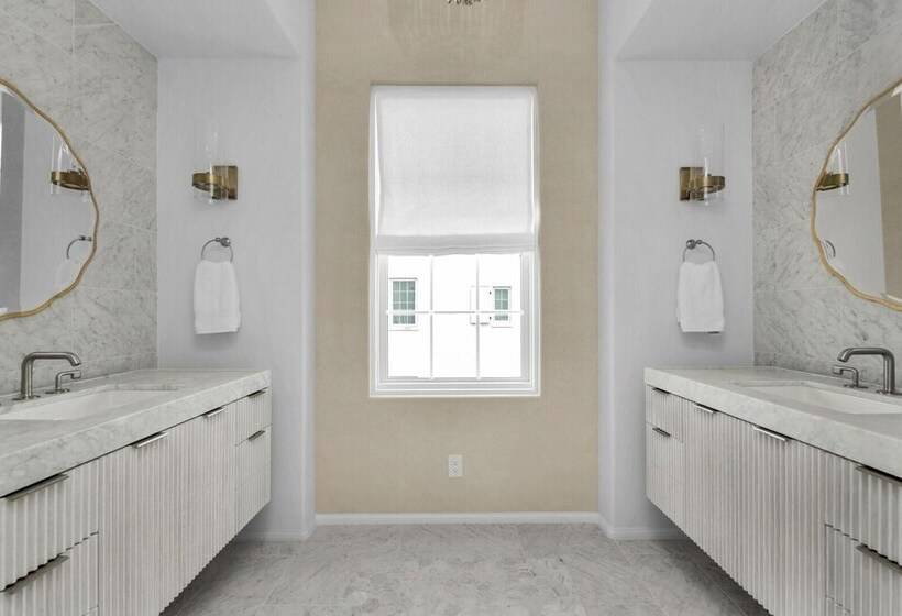 فندق Kaiya Beach Resort