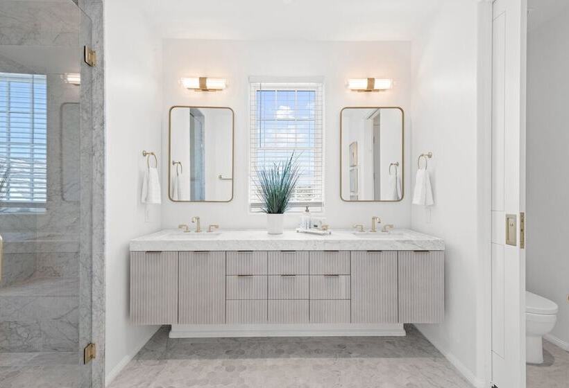 فندق Kaiya Beach Resort