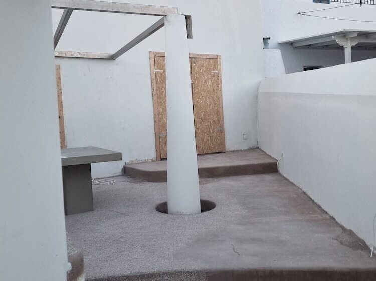 בית מלון כפרי Kanava Cave Winery Villa