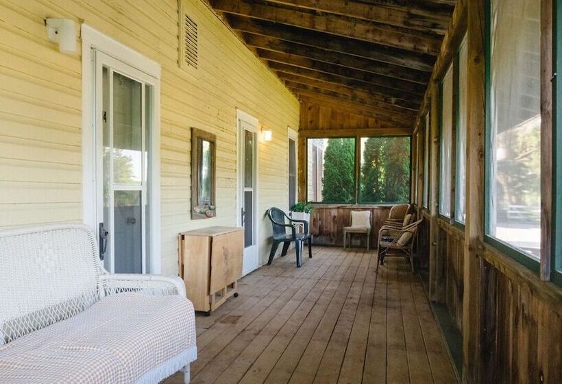 فندق Kenney Rideau