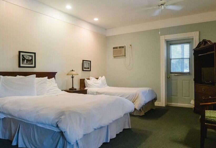 فندق Kenney Rideau