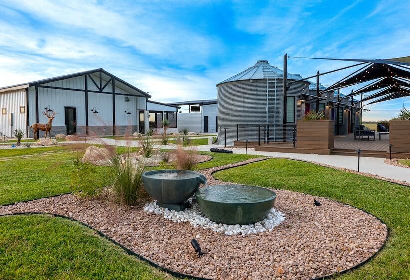 Отель La Rivera Experience Resort