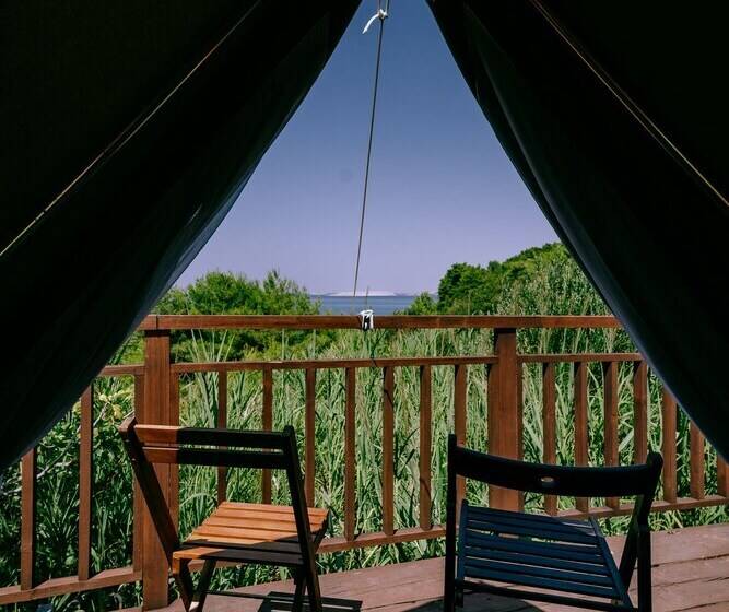 فندق Ljubac Glamping Belltent Robinson