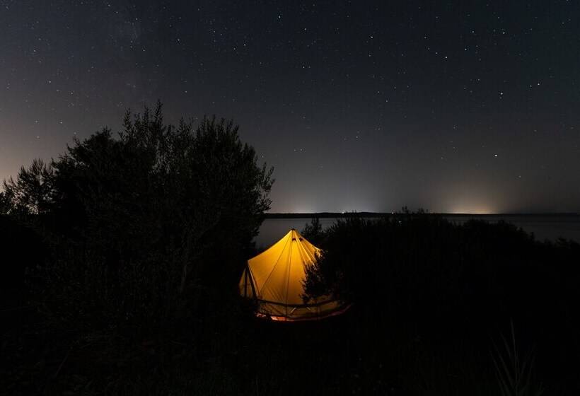 ホテル Ljubac Glamping Belltent Robinson