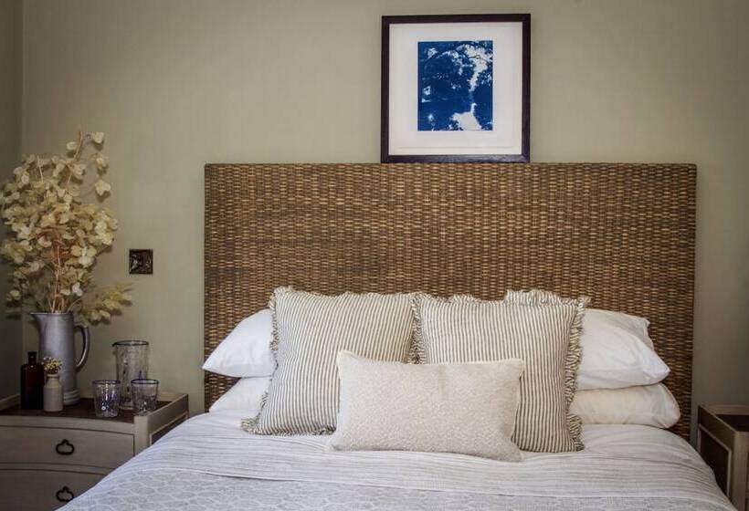 فندق Nest Farmhouse