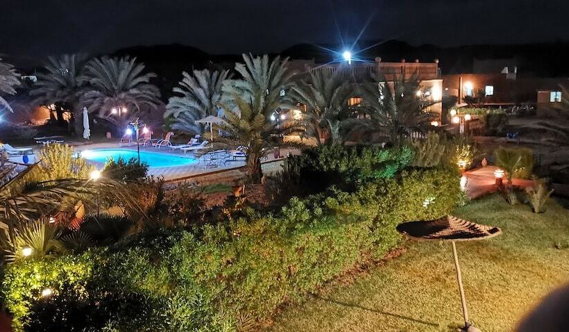 호텔 Oasis Tilogui