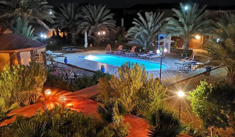 호텔 Oasis Tilogui