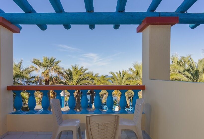 ホテル Palm Bay By Estia