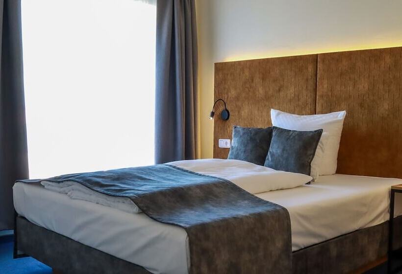 Отель Project June