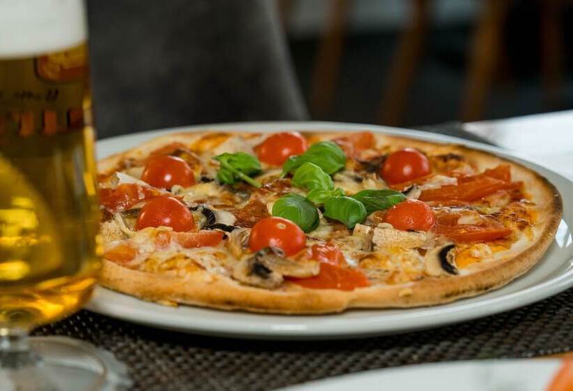 酒店 Roca Restaurant Und