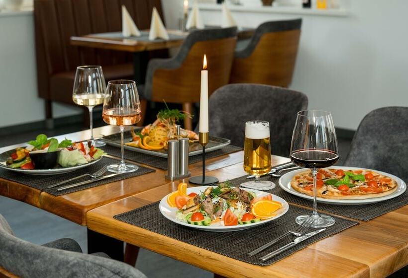 Отель Roca Restaurant Und