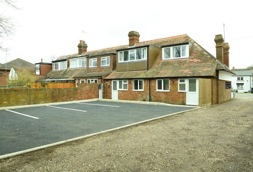 Отель Station Road