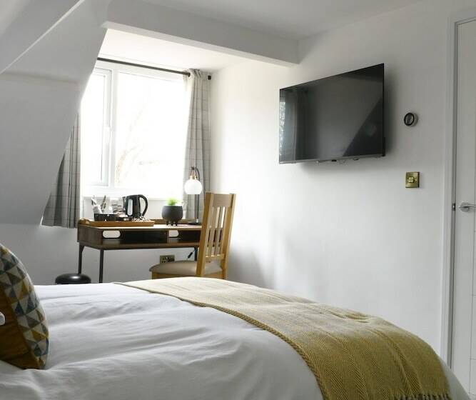 Отель Station Road