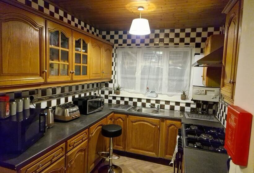 Отель Steyn Guest Lodge