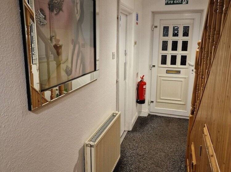 Отель Steyn Guest Lodge