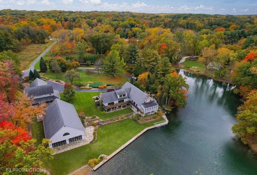 בית מלון כפרי The Lodge At Rush Lakes