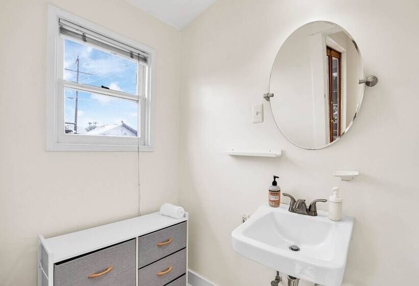 Kingsley By Avantstay Newly Furnished La Home