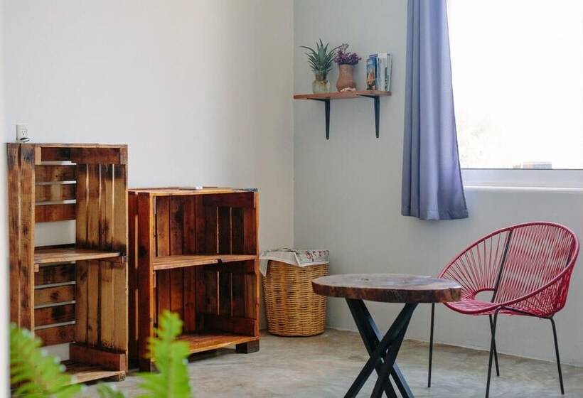 مسافرخانه La Escondida H