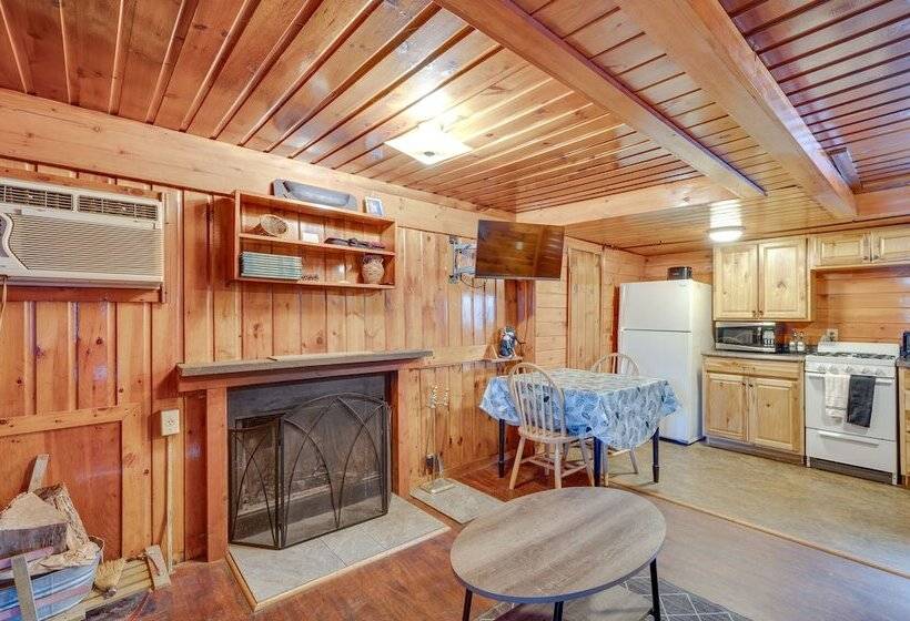 Laconia Cabin W/ Grill: 2 Mi To Weirs Beach!