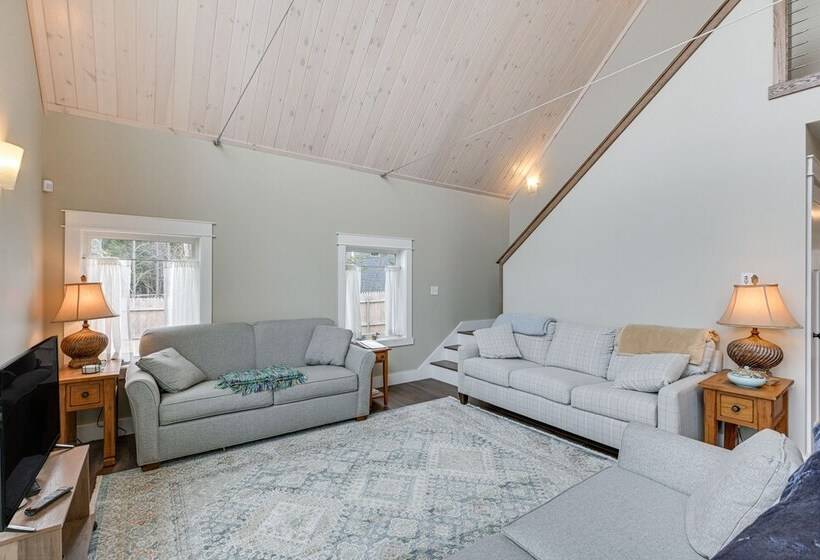 Lakefront Bucksport Home W/ Fire Pit + Gas Grill!