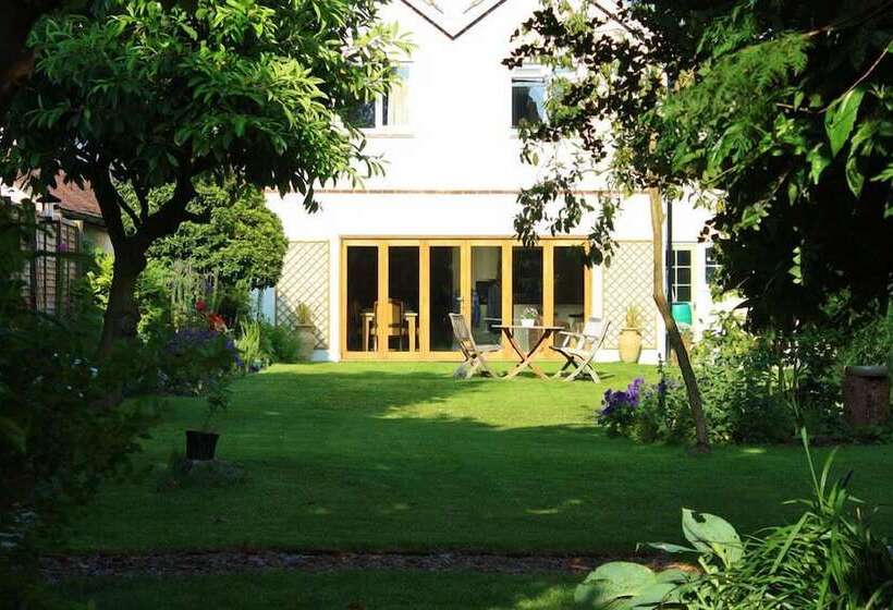 Little Orchard Bed And Breakfast Chichester