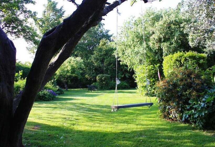 Little Orchard Bed And Breakfast Chichester