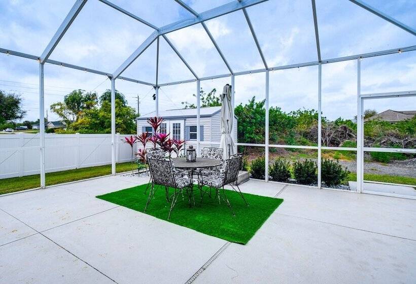 Lanai, Heated Pool & Spa: Lehigh Acres Home