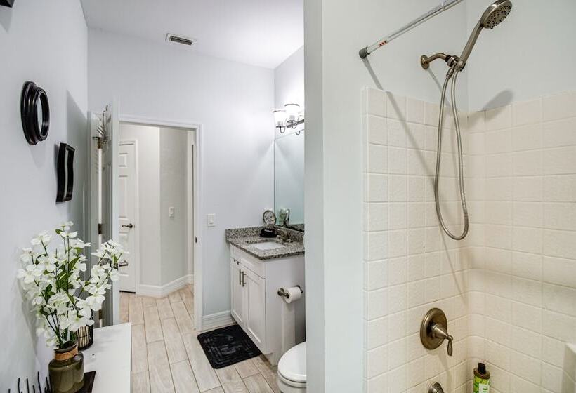 Lanai, Heated Pool & Spa: Lehigh Acres Home