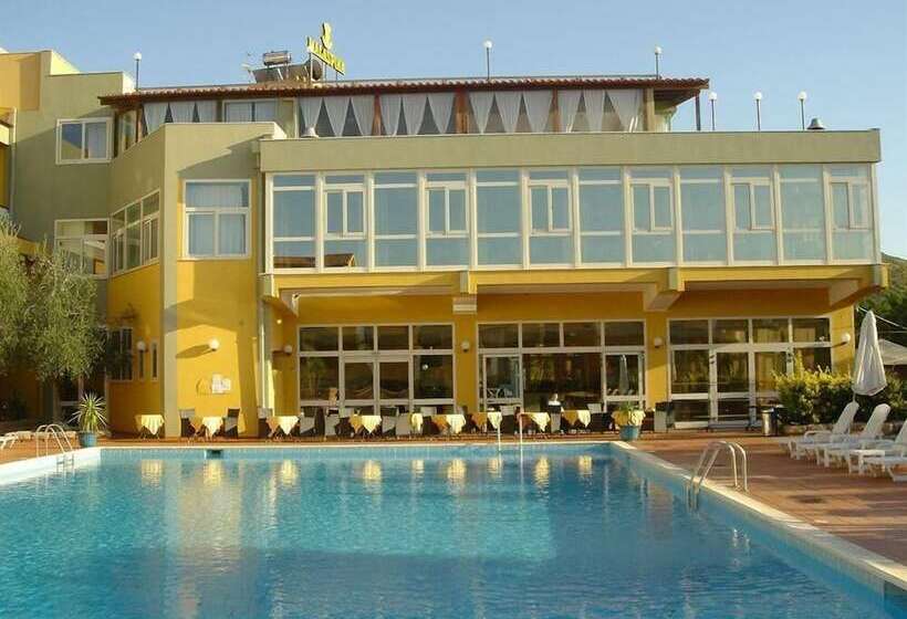 Malaspina Hotel & Resort