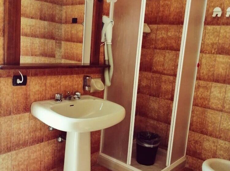 Malaspina Hotel & Resort