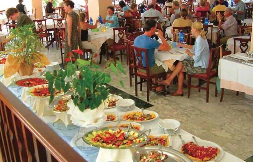 Malaspina Hotel & Resort