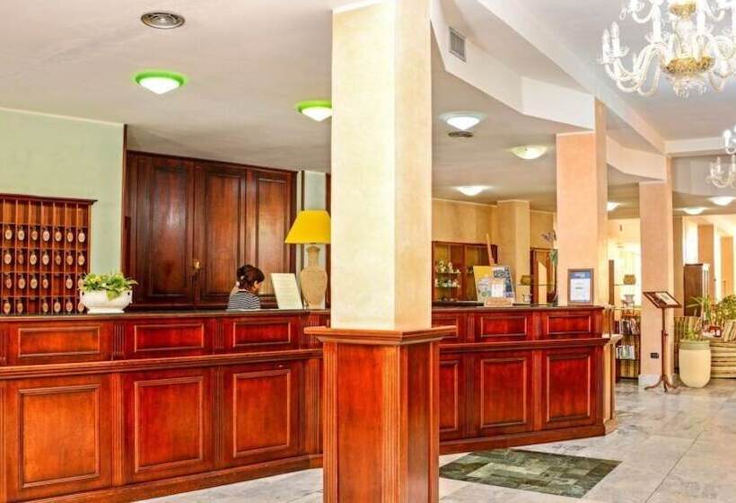 Malaspina Hotel & Resort