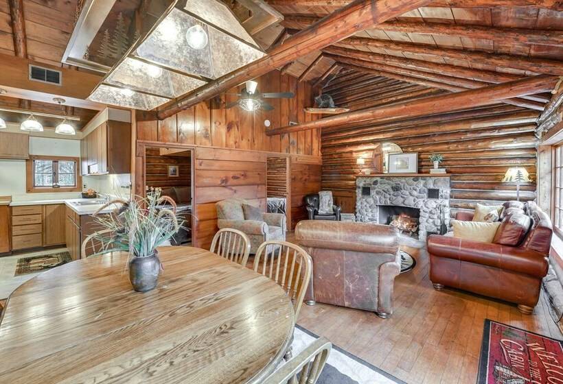 Michigan Log Cabin W/ Pere Marquette River Views