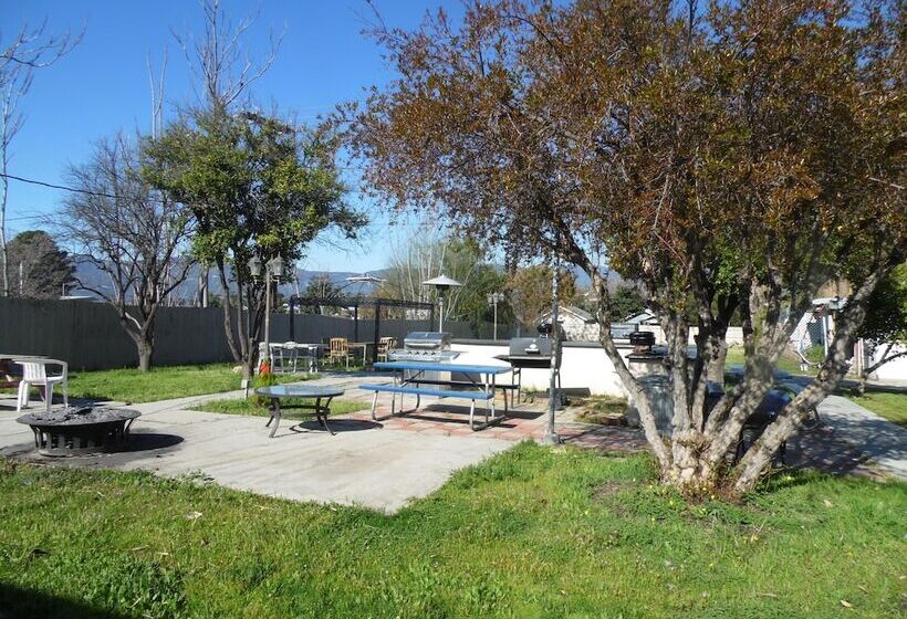 모텔 Elsinore Hot Springs & Lodge