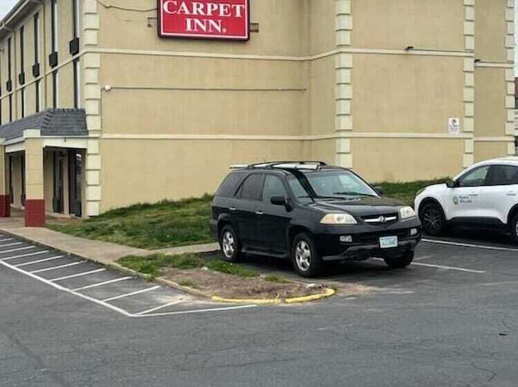 汽车旅馆  Red Carpet Inn