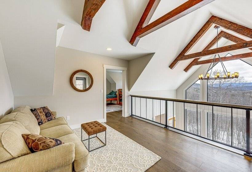 Mountain View Home In Stoneham W/ Hot Yoga Studio!