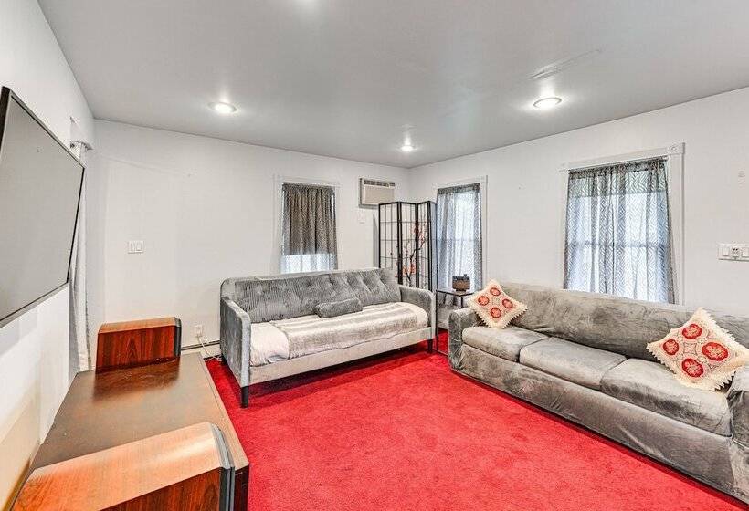 New York Escape Near Times Square & Central Park!