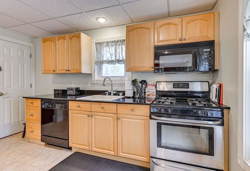 New York Escape Near Times Square & Central Park!