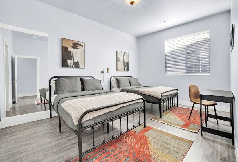Noho By Avantstay North Hollywood Townhome
