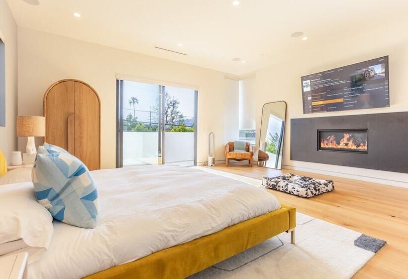 North Vista By Avantstay Stylish Villa In Weho, Walk To Melrose, Pool+hot Tub