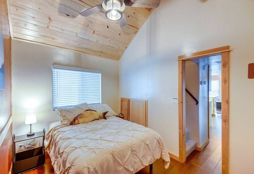 Cozy & Restful Cabin, Steps To Lake Almanor