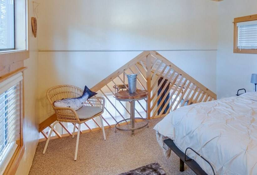 Cozy & Restful Cabin, Steps To Lake Almanor