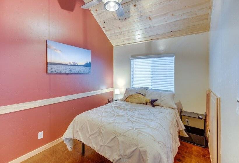 Cozy & Restful Cabin, Steps To Lake Almanor