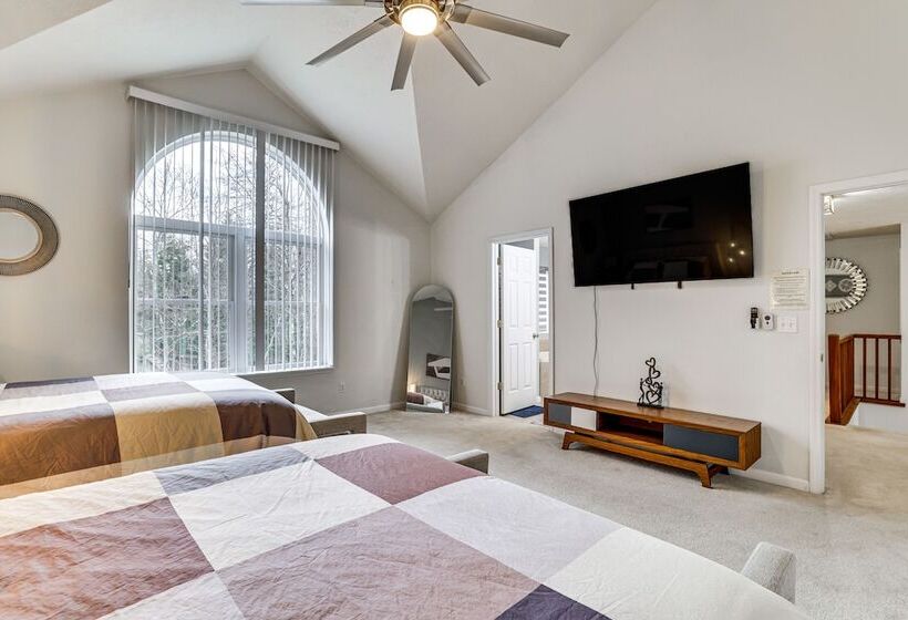 Peaceful Tobyhanna Home W/ Game Room & Fire Pit!